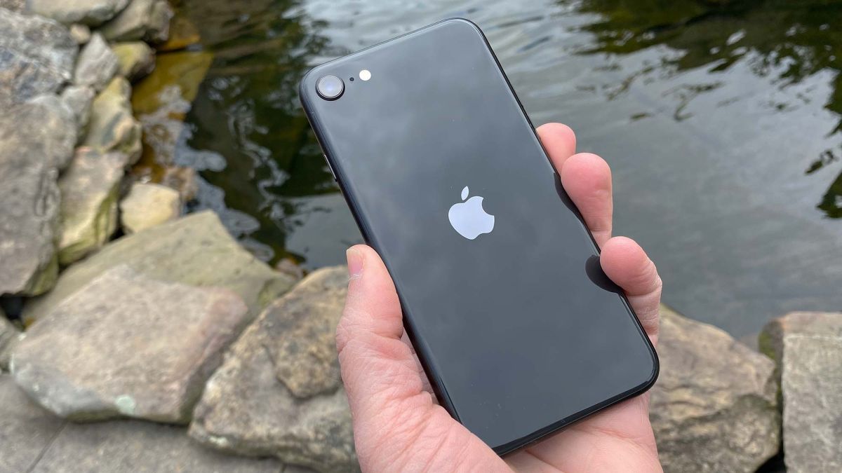 Apple iPhone SE (2020) thumbnail 4