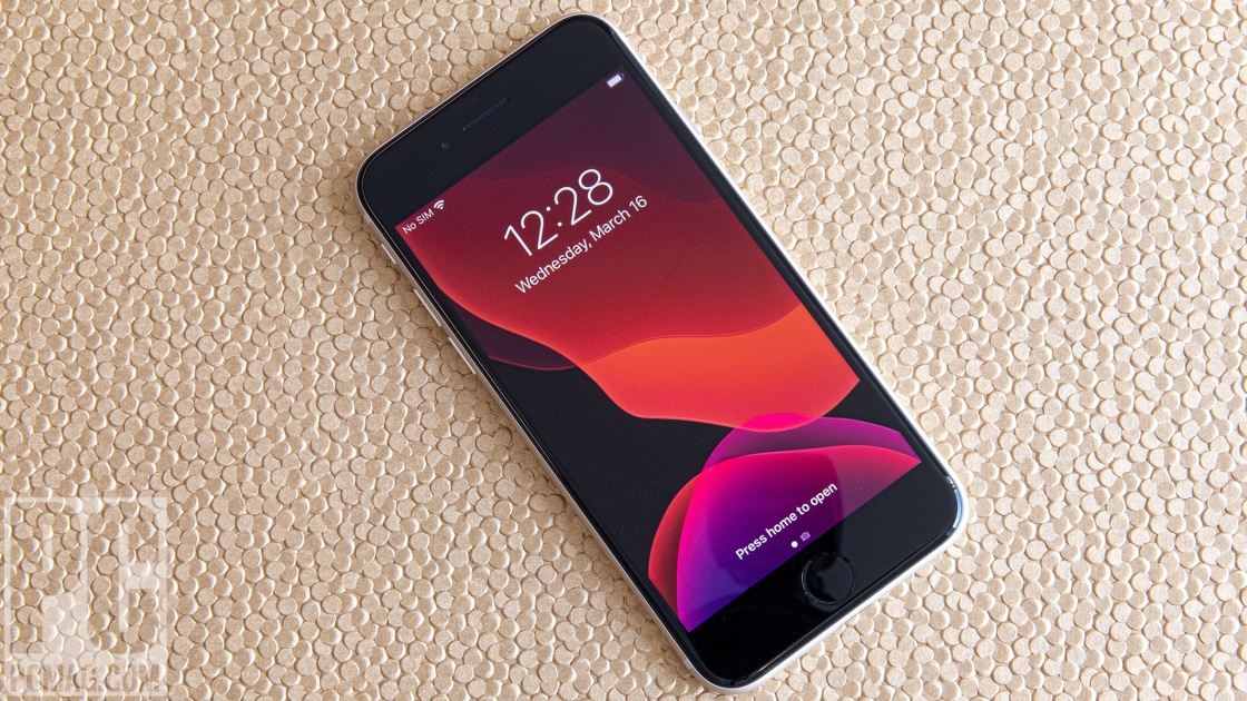 Apple iPhone SE (2022) thumbnail 5