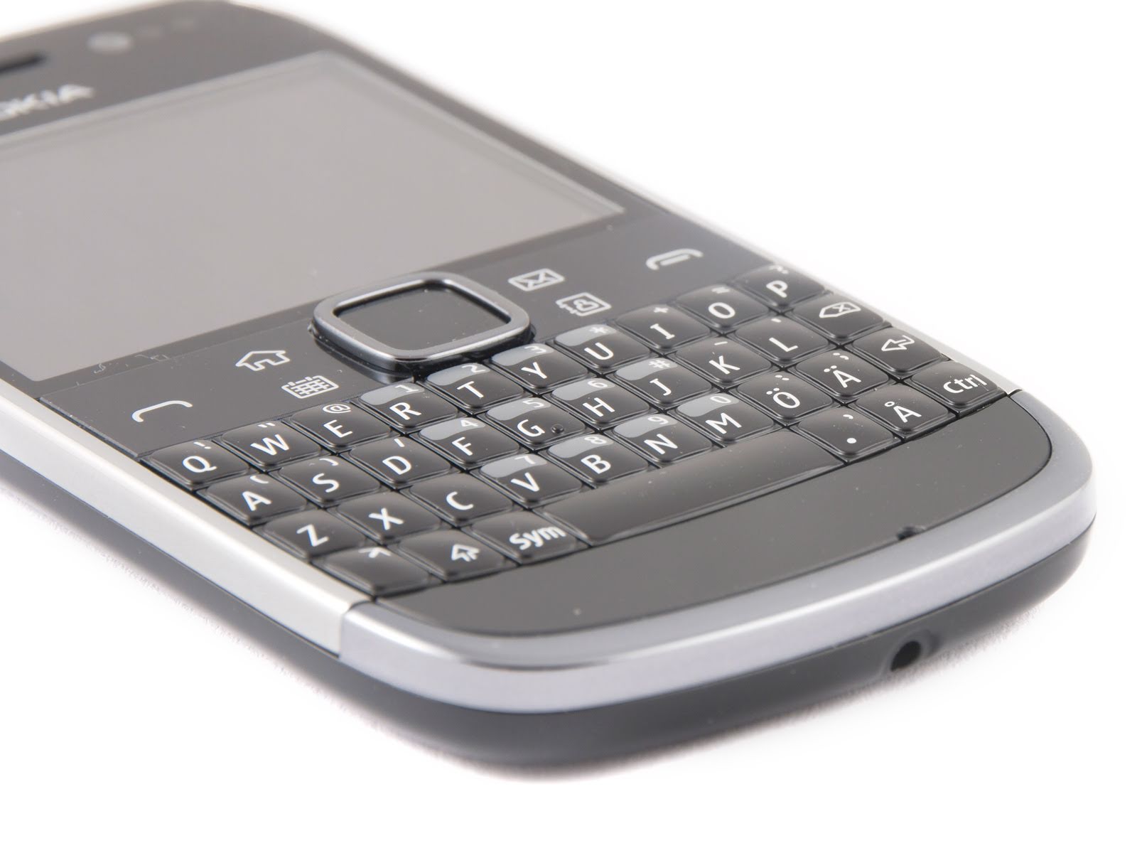 Nokia E6 thumbnail 2