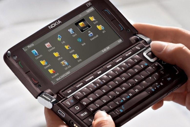 Nokia E90 thumbnail 4