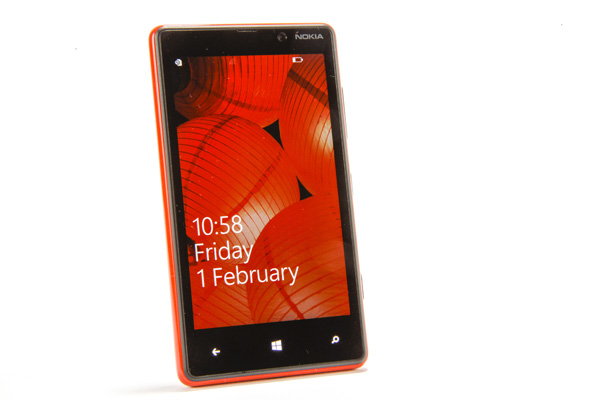 Nokia Lumia 820 thumbnail 4