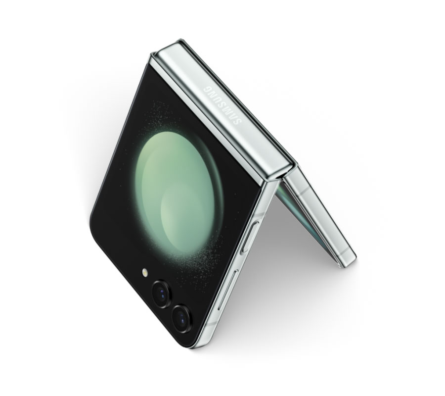 Samsung Galaxy Z Flip5 thumbnail 2